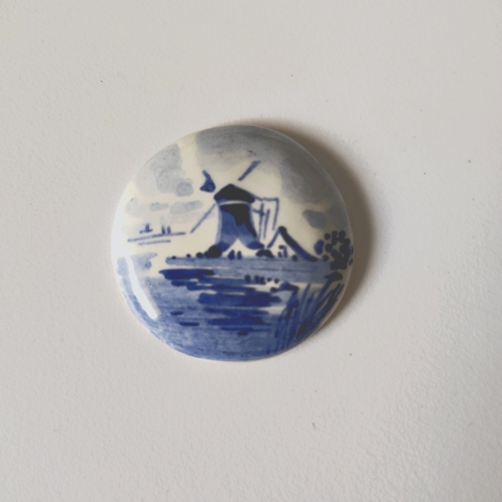 Vintage Delfts Holland Porcelain Cabochon